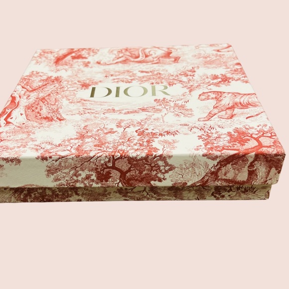 Dior Red and White Decorative Box - Picture 4 of 7